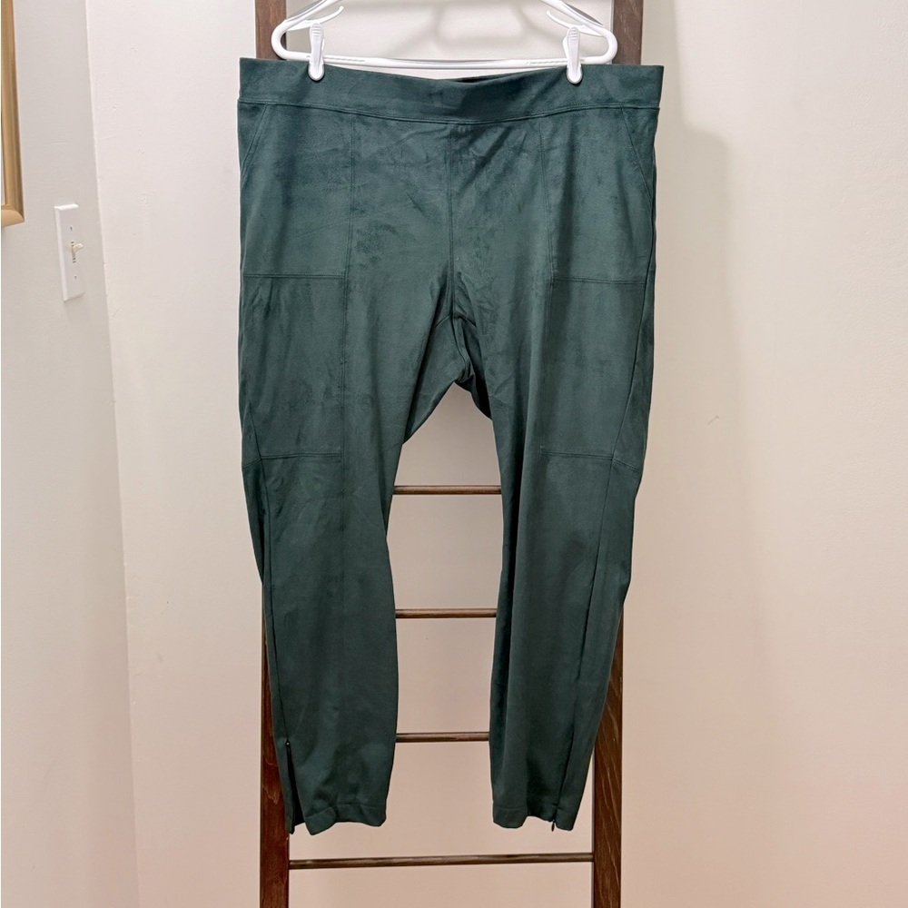 faux-suede leggings with stitching and zipper details